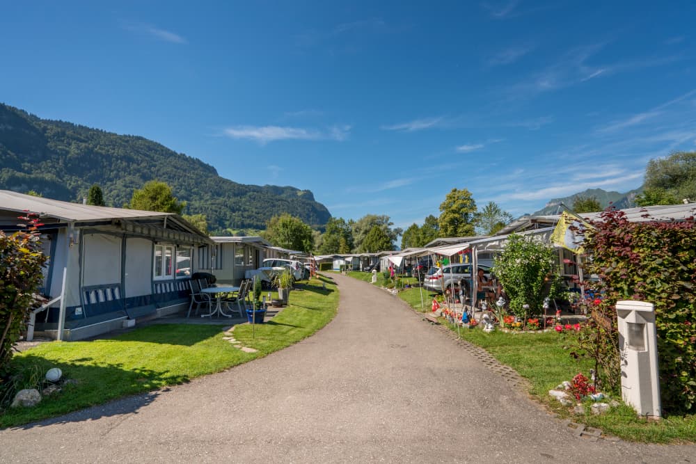 Saison- und Ganzjahresplätze auf dem Camping Aaregg in Brienz am Brienzersee, Schweiz