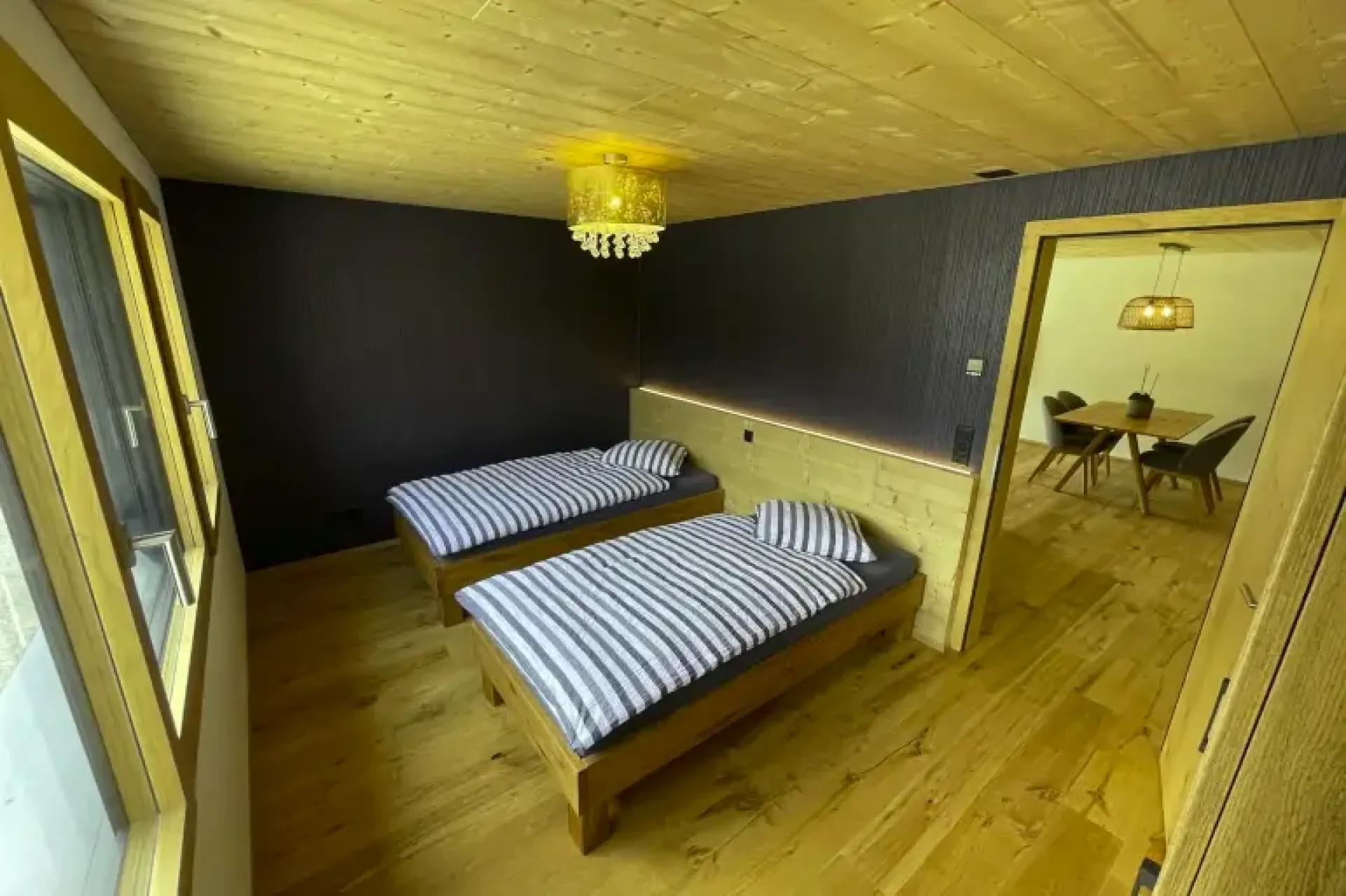 Doppelzimmer mit zwei Einzelbetten