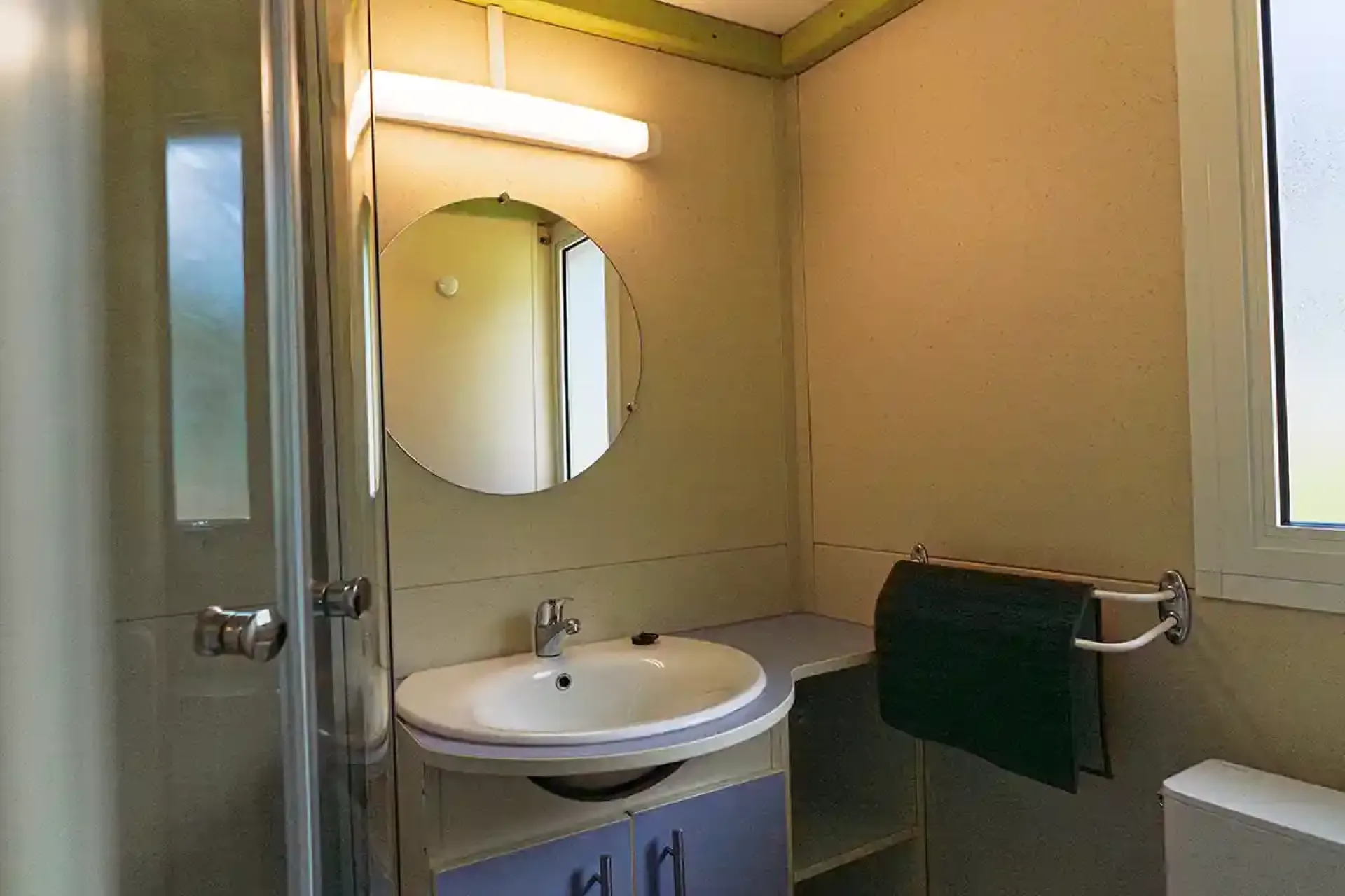 Morea am See — Dusche und WC