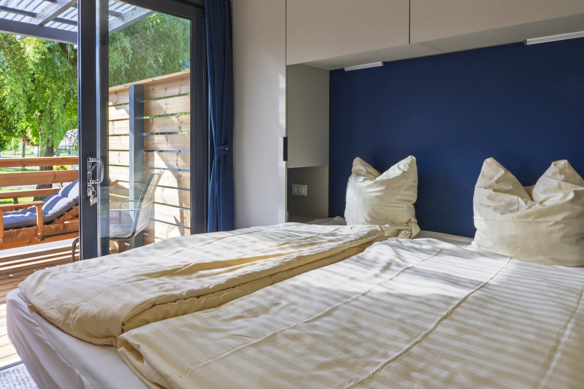Villa Aaregg — Schlafzimmer mit Doppelbett