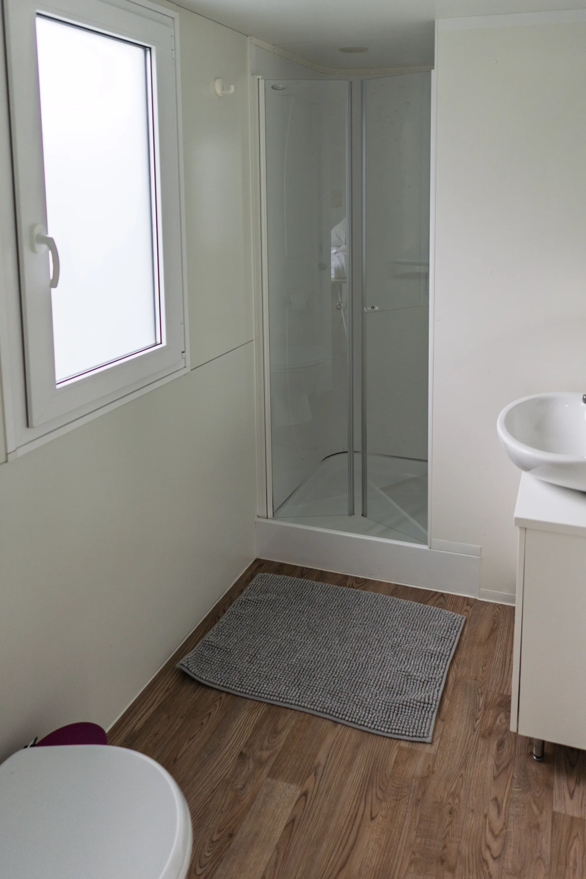 Villa Seeblick — Dusche und WC